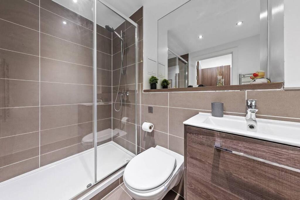 Sleep 7 20 Mins From London Waterloo Bp65 Apartment Exterior photo